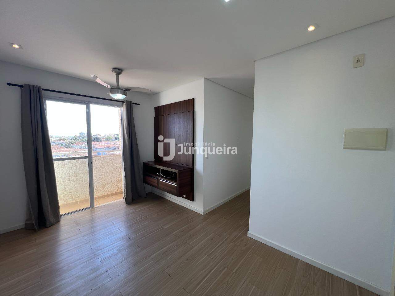 Apartamento para alugar no Torres do Jardim III, 2 quartos, 1 vaga, no bairro Nova América em Piracicaba - SP