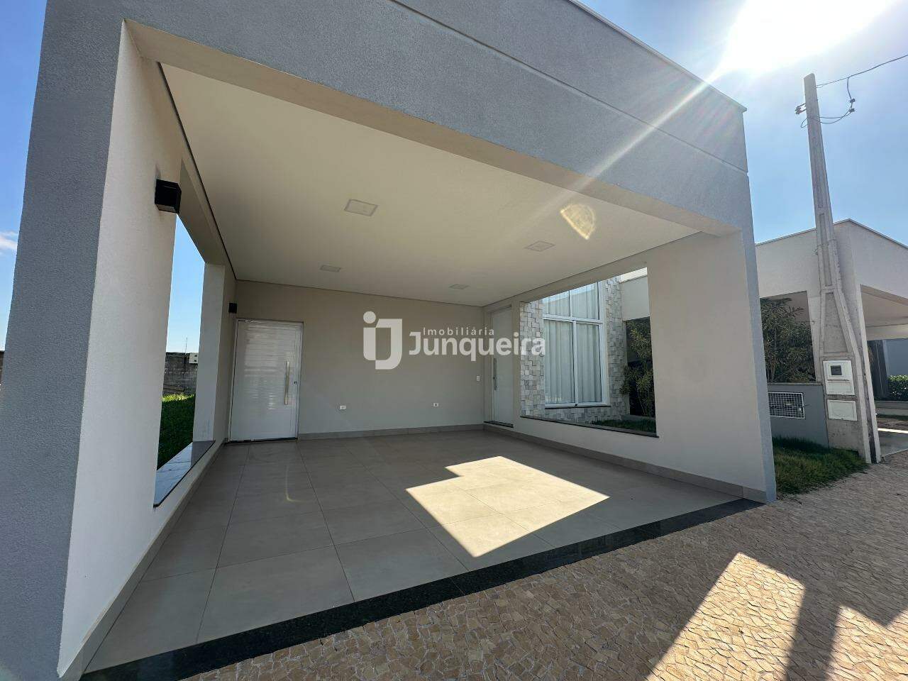 Casa em Condomínio para alugar no Residencial Ágape, 2 quartos, sendo 1 suíte, 2 vagas, no bairro Residencial Ágape em Piracicaba - SP