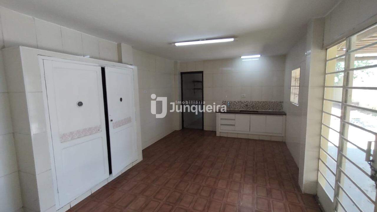 Casa à venda, 3 quartos, 4 vagas, no bairro Paulista em Piracicaba - SP