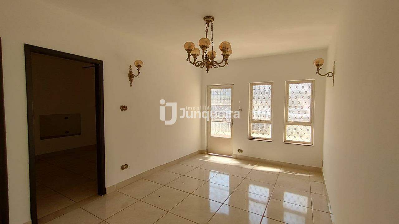 Casa à venda, 3 quartos, 4 vagas, no bairro Paulista em Piracicaba - SP