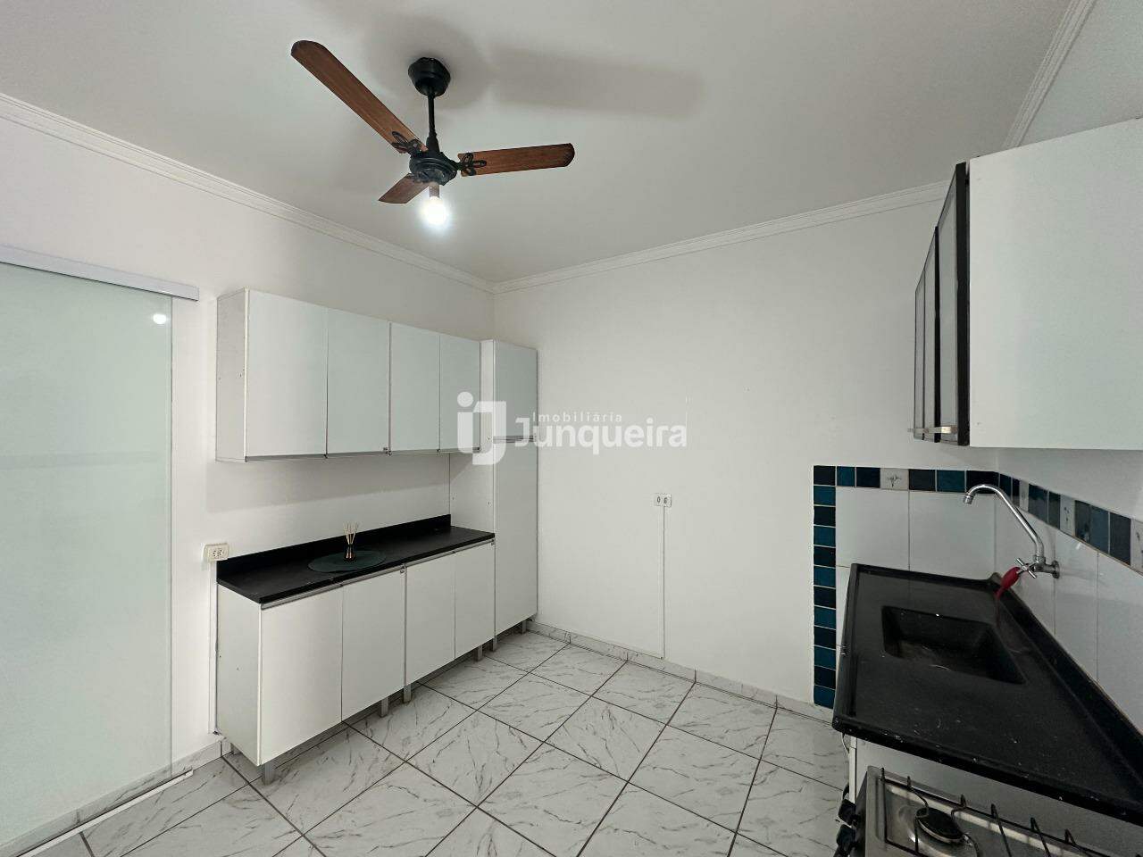 Casa em Condomínio à venda no Vila das Palmeiras, 2 quartos, 1 vaga, no bairro Astúrias em Piracicaba - SP