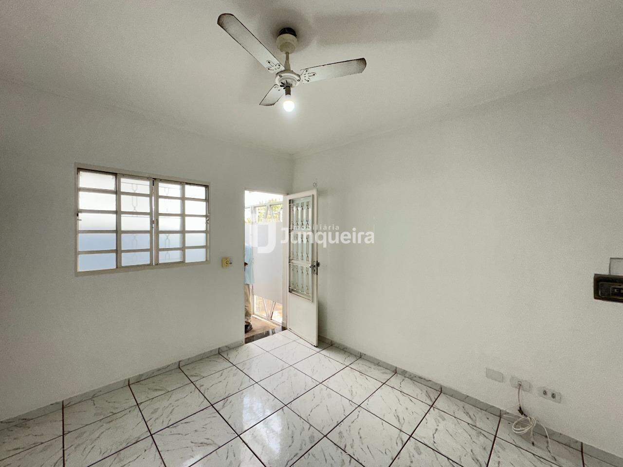 Casa em Condomínio à venda no Vila das Palmeiras, 2 quartos, 1 vaga, no bairro Astúrias em Piracicaba - SP