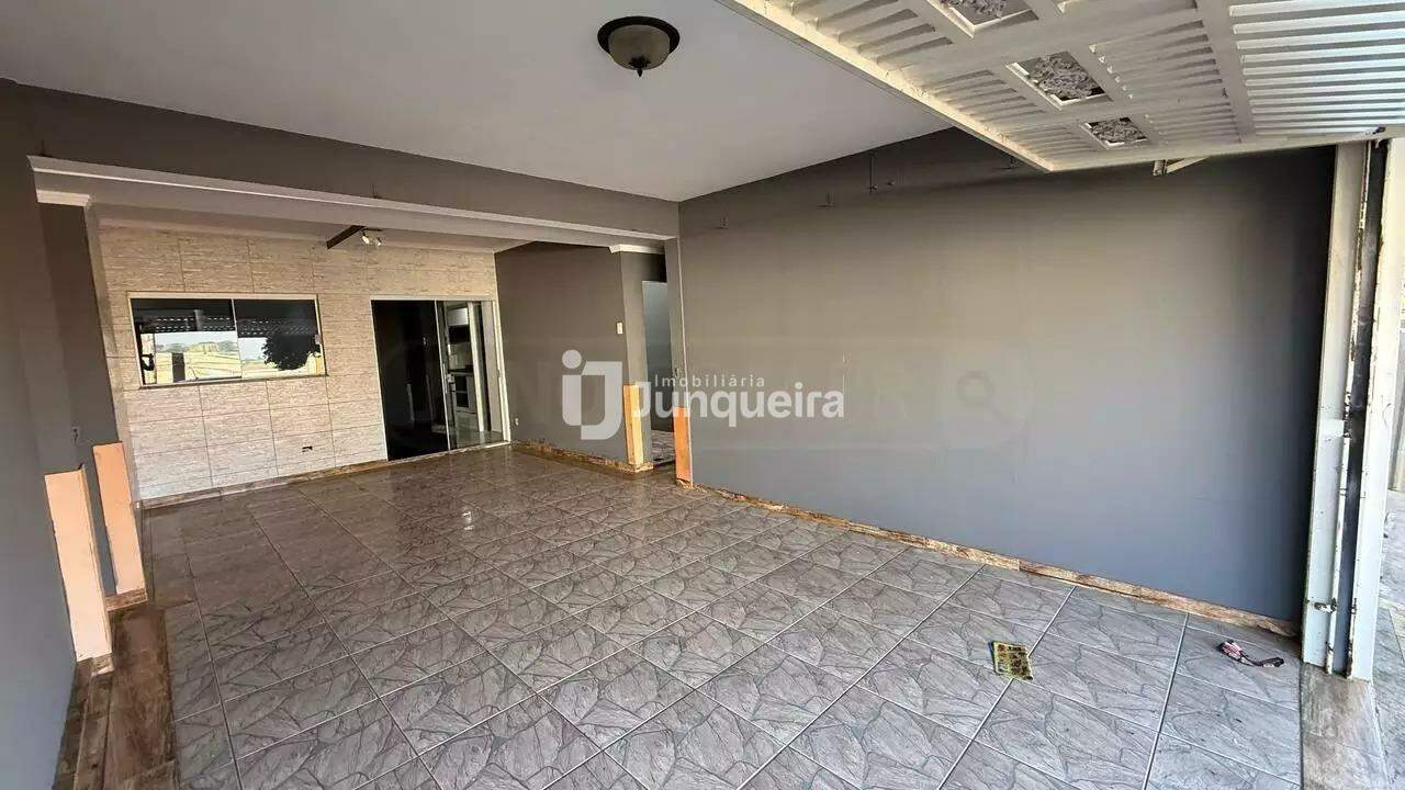Casa à venda, 3 quartos, sendo 1 suíte, 1 vaga, no bairro Jardim Residencial Javary I em Piracicaba - SP