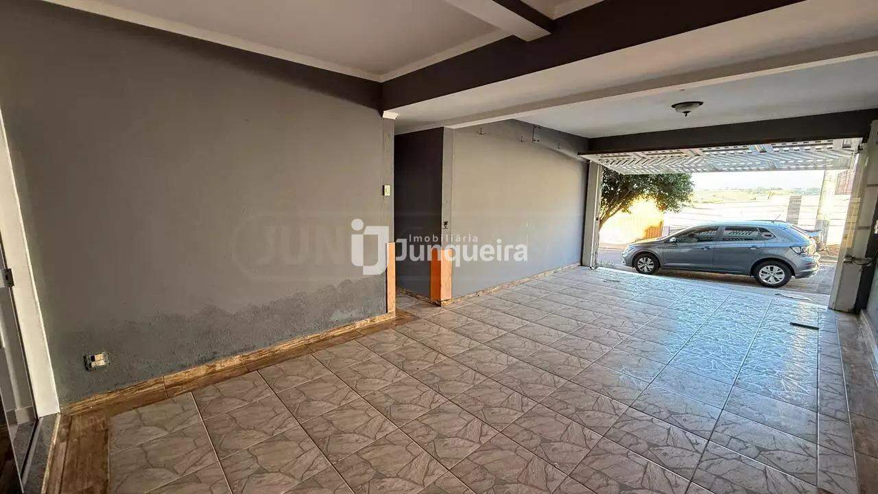 Casa à venda, 3 quartos, sendo 1 suíte, 1 vaga, no bairro Jardim Residencial Javary I em Piracicaba - SP