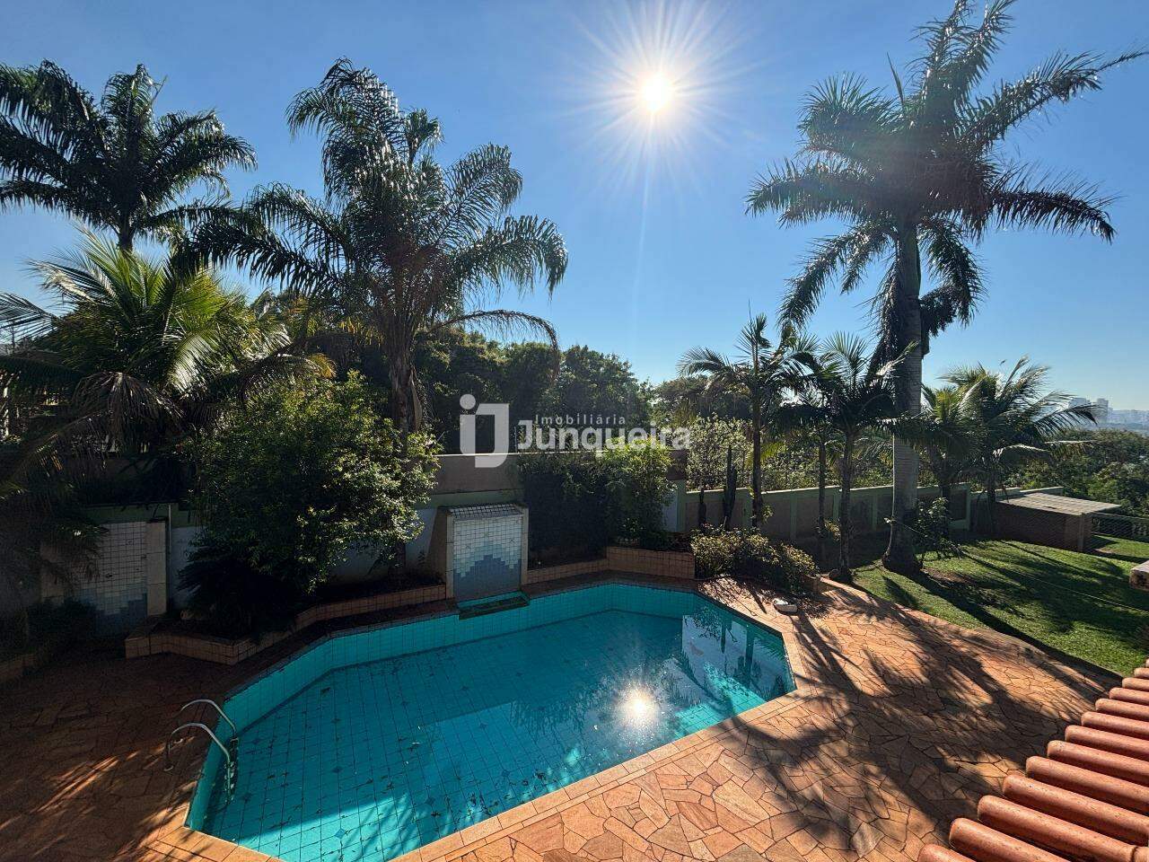 Casa à venda, 4 quartos, sendo 3 suítes, 6 vagas, no bairro Glebas Califórnia em Piracicaba - SP