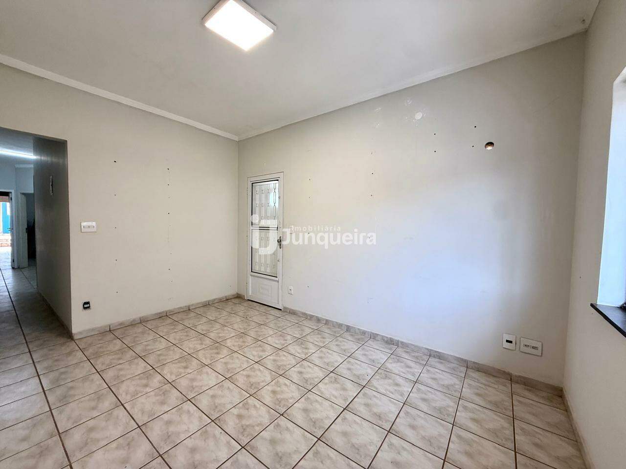 Casa à venda, 2 quartos, 1 vaga, no bairro Alto em Piracicaba - SP