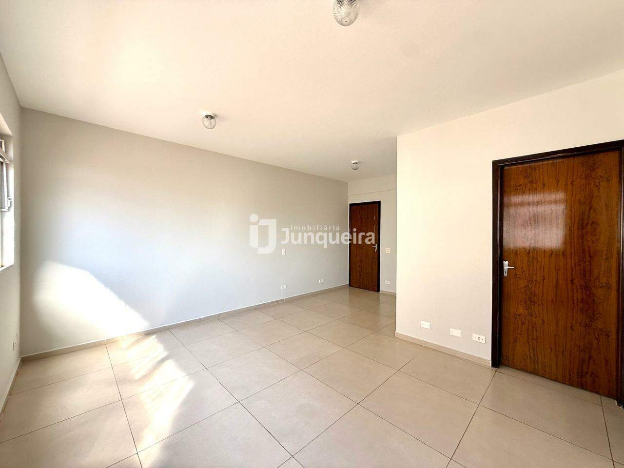 Apartamento para alugar no Edifício Belo Horizonte, 3 quartos, sendo 1 suíte, 1 vaga, no bairro São Judas em Piracicaba - SP