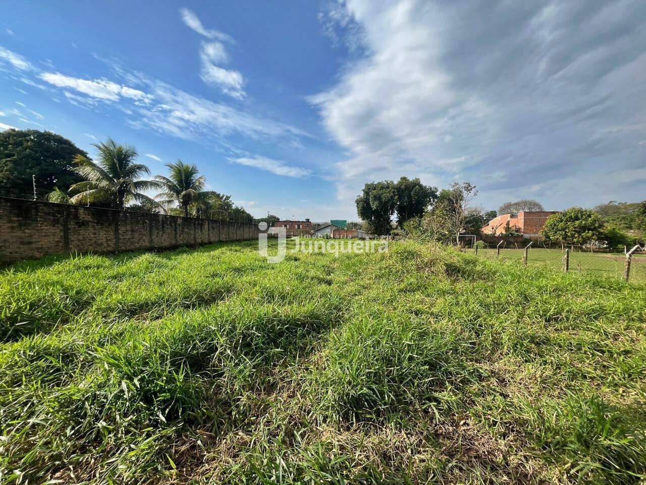 Terreno à venda, no bairro Vila Rios em Piracicaba - SP