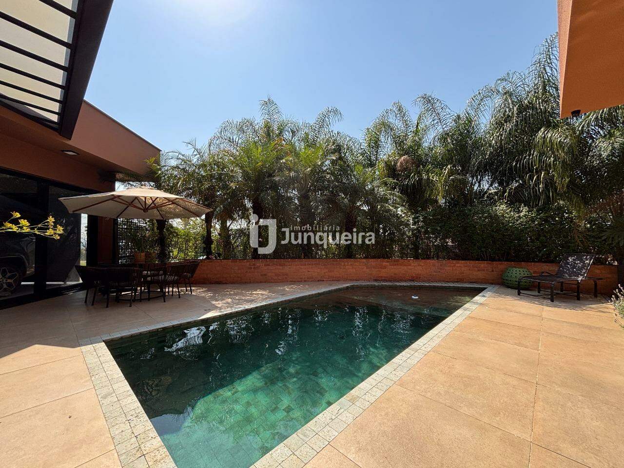 Casa em Condomínio à venda no Reserva do Engenho , 5 quartos, sendo 5 suítes, 4 vagas, no bairro Loteamento Residencial Reserva do Engenho em Piracicaba - SP