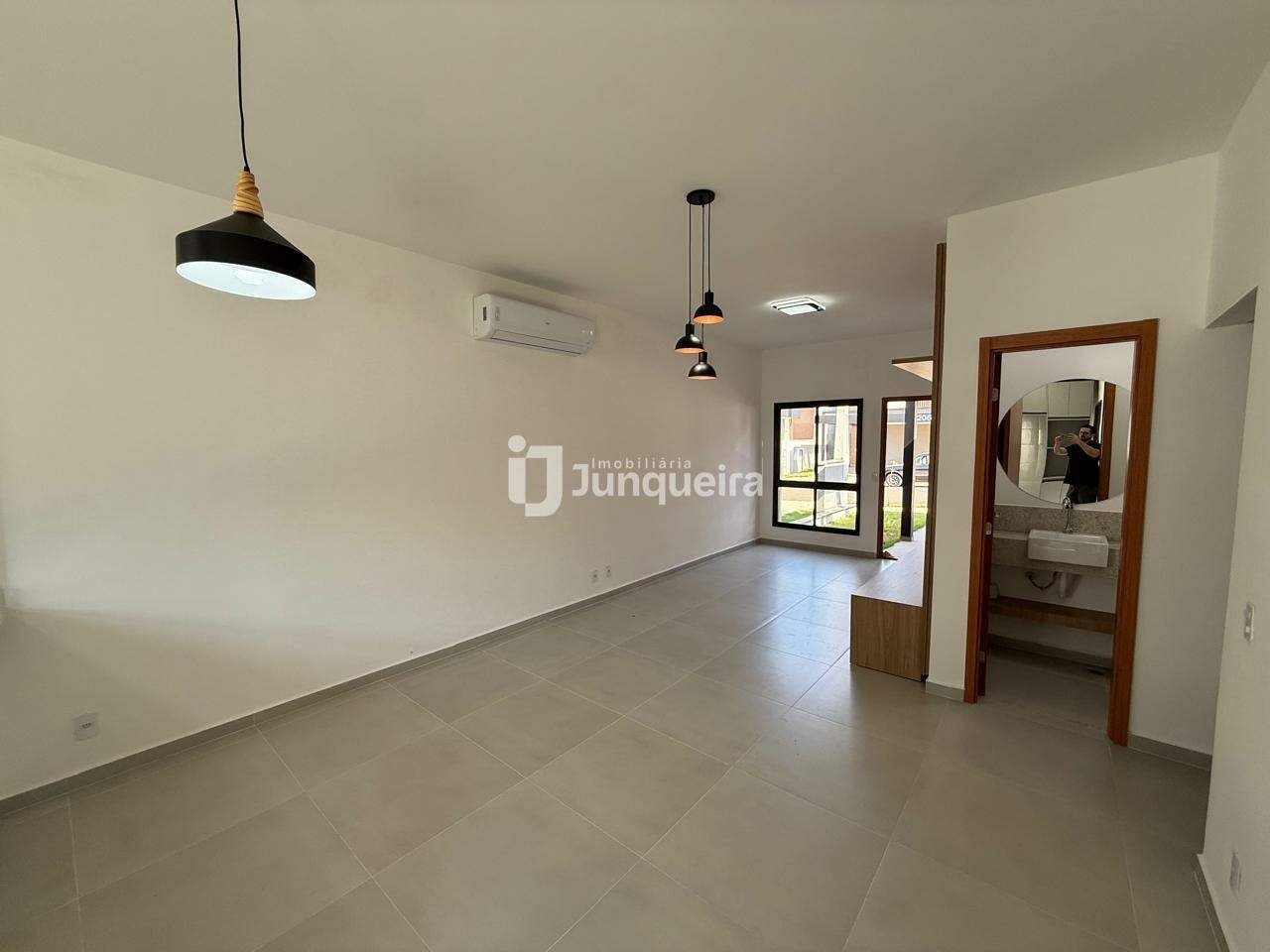 Casa em Condomínio para alugar no Authoria Reserva Jequitiba, 3 quartos, sendo 1 suíte, 2 vagas, no bairro Authoria Reserva Jequitibá em Piracicaba - SP