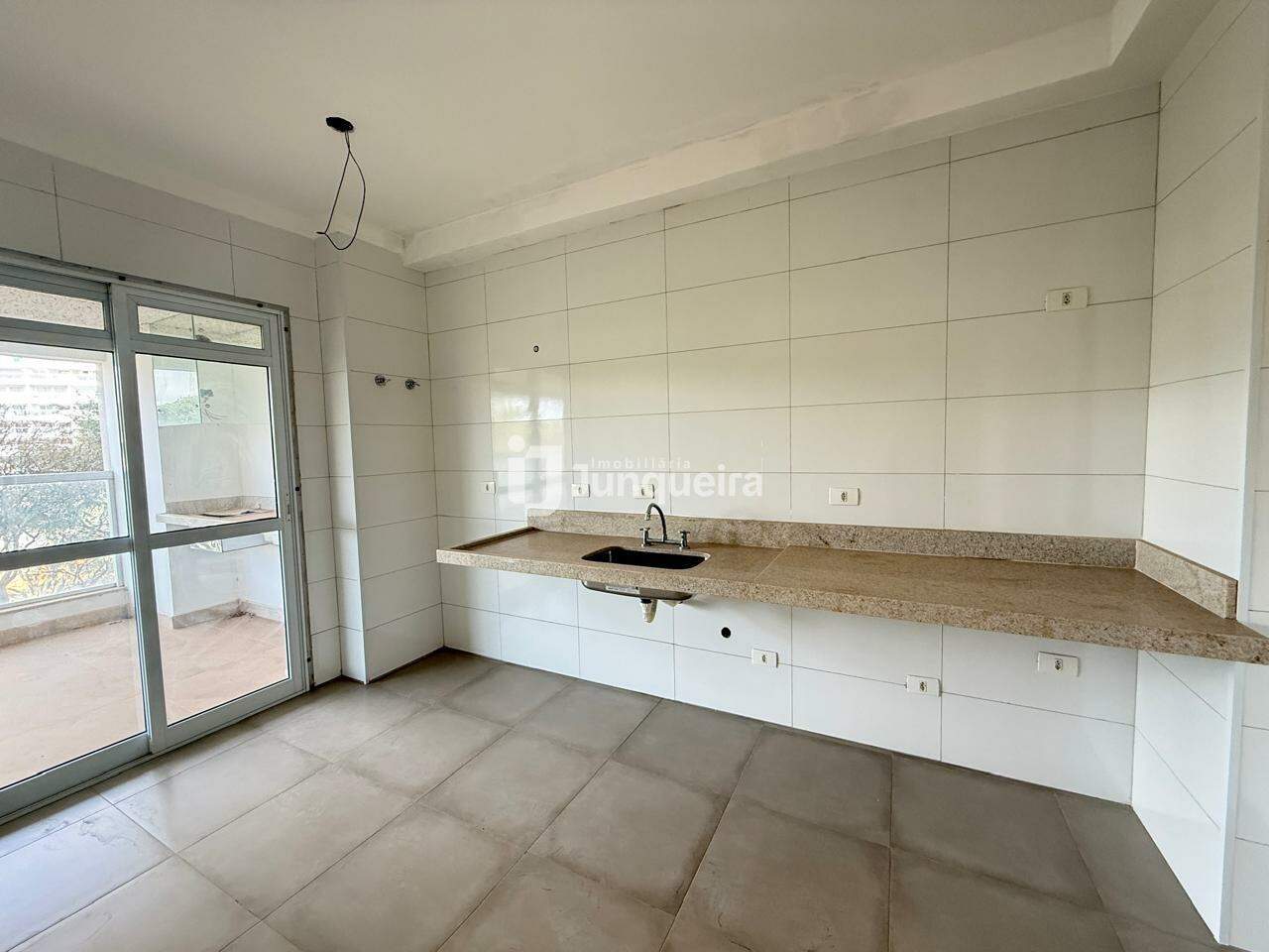 Apartamento à venda no Noemia Petrin, 3 quartos, sendo 3 suítes, 2 vagas, no bairro São Dimas em Piracicaba - SP