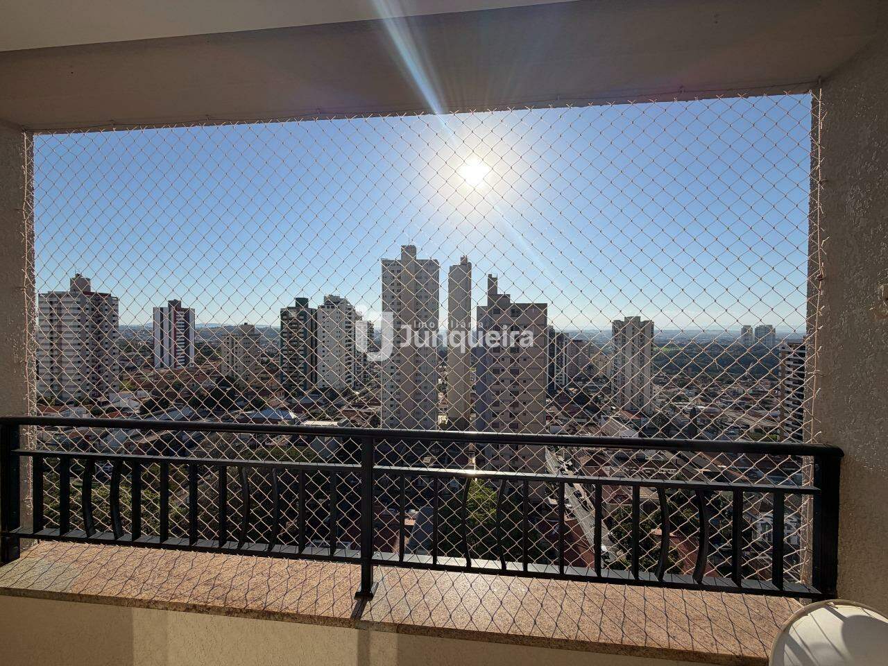 Apartamento à venda no Monalisa, 3 quartos, sendo 1 suíte, 3 vagas, no bairro Centro em Piracicaba - SP