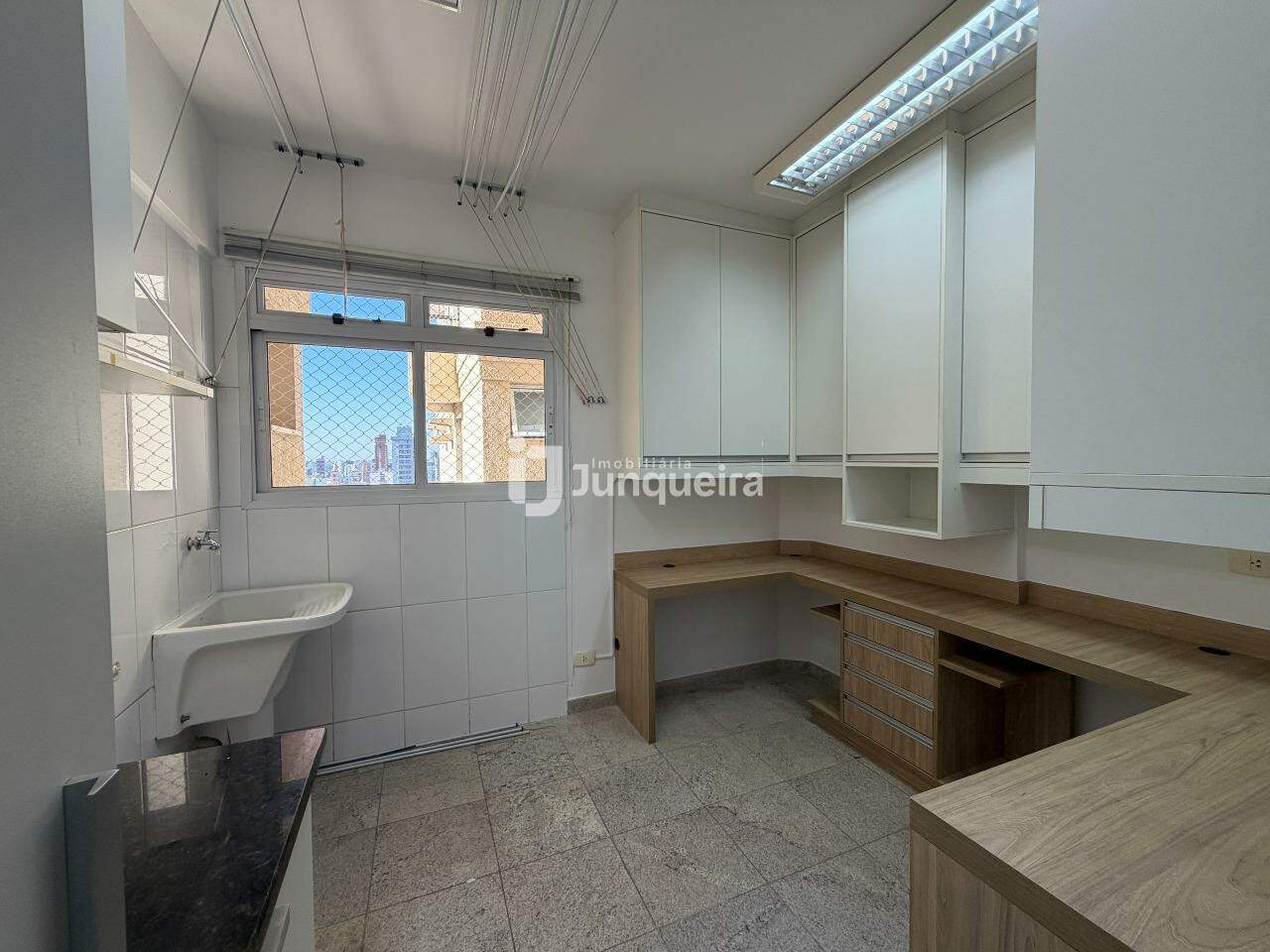 Apartamento à venda no Monalisa, 3 quartos, sendo 1 suíte, 3 vagas, no bairro Centro em Piracicaba - SP