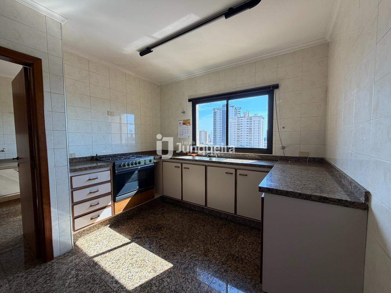 Apartamento à venda no Cap Ferrat, 3 quartos, sendo 1 suíte, 2 vagas, no bairro Cidade Alta em Piracicaba - SP