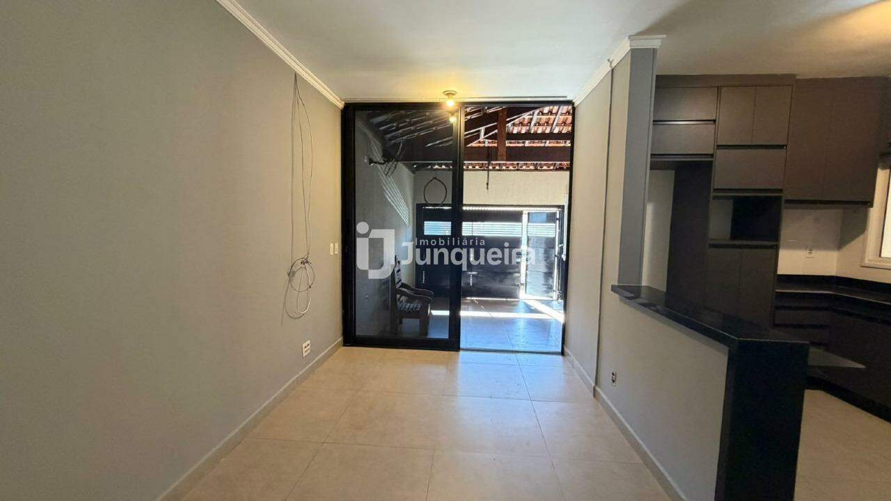 Casa à venda, 3 quartos, sendo 1 suíte, 2 vagas, no bairro Altos do São Francisco em Piracicaba - SP