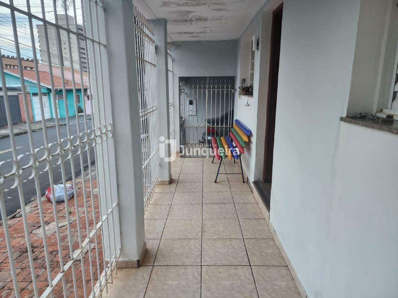 Casa à venda, 2 quartos, 1 vaga, no bairro Piracicamirim em Piracicaba - SP