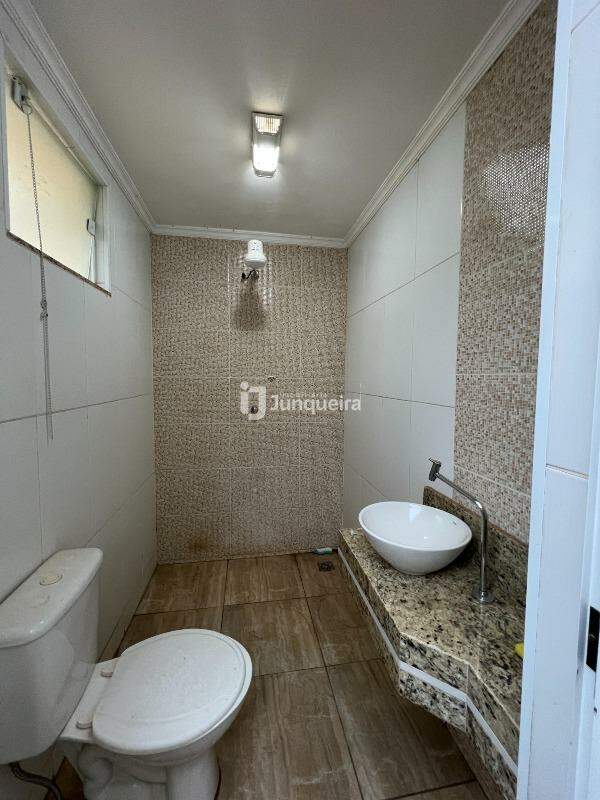 Casa para alugar, 2 quartos, sendo 1 suíte, 3 vagas, no bairro Jardim Bom Jesus I em Rio das Pedras - SP