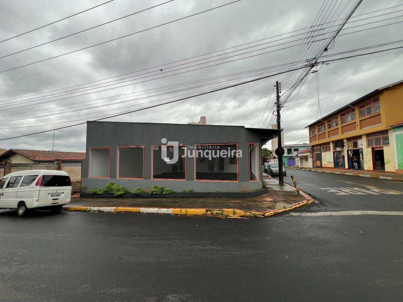 Salão para alugar, no bairro Jardim Bom Jesus I em Rio das Pedras - SP