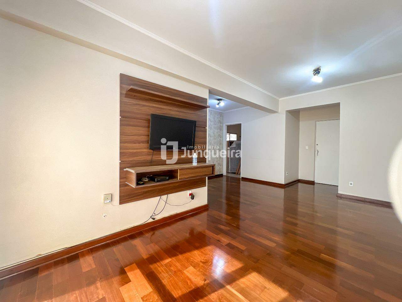 Apartamento à venda no Antares, 3 quartos, sendo 1 suíte, 1 vaga, no bairro São Judas em Piracicaba - SP