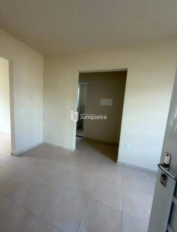 Apartamento para alugar no Residencial Nova Suiça VII, 2 quartos, 1 vaga, no bairro São Jorge em Piracicaba - SP
