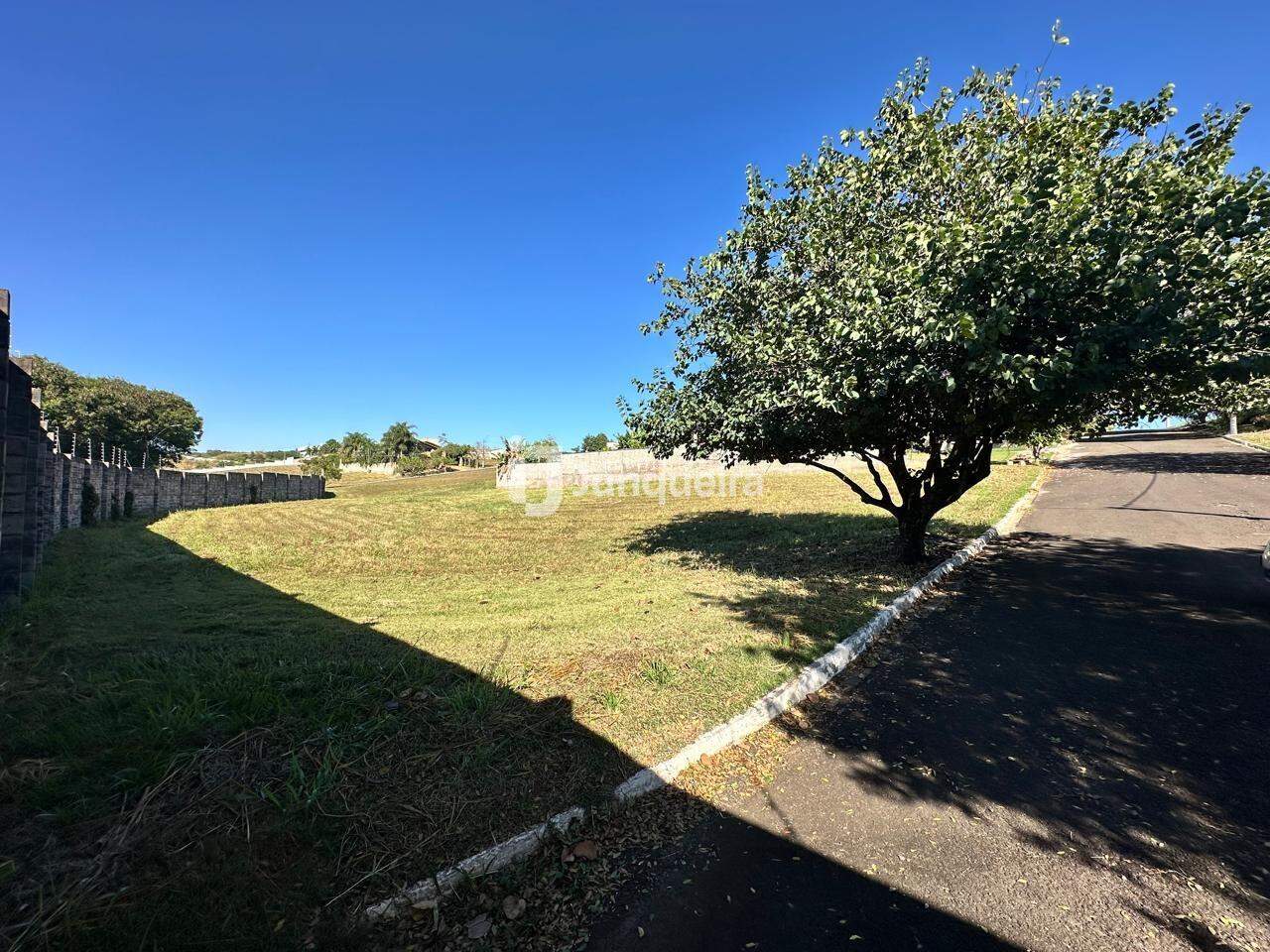 Terreno em Condomínio à venda no Park Campestre II, no bairro Campestre em Piracicaba - SP