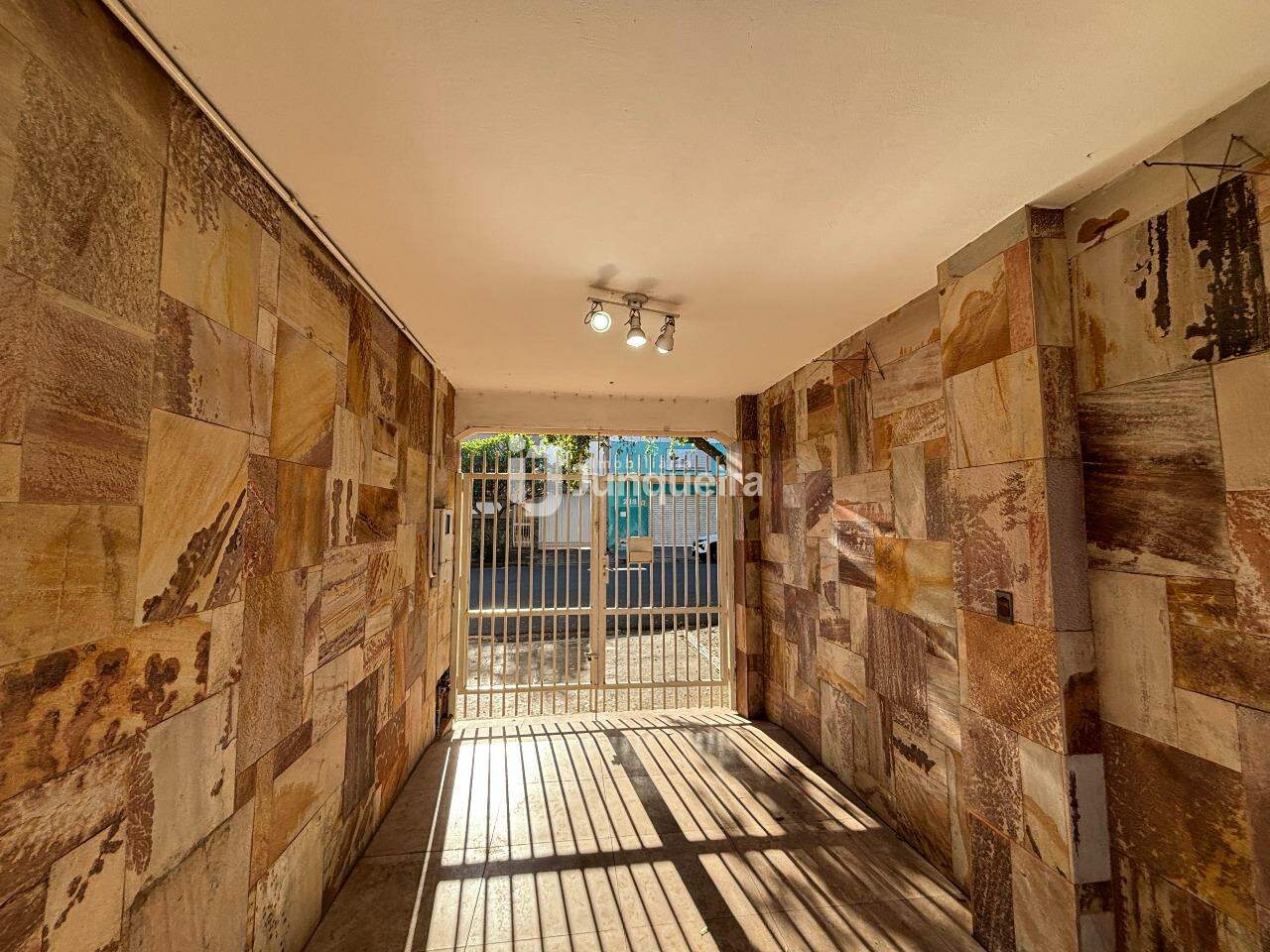 Casa à venda, 3 quartos, 1 vaga, no bairro Vila Rezende em Piracicaba - SP