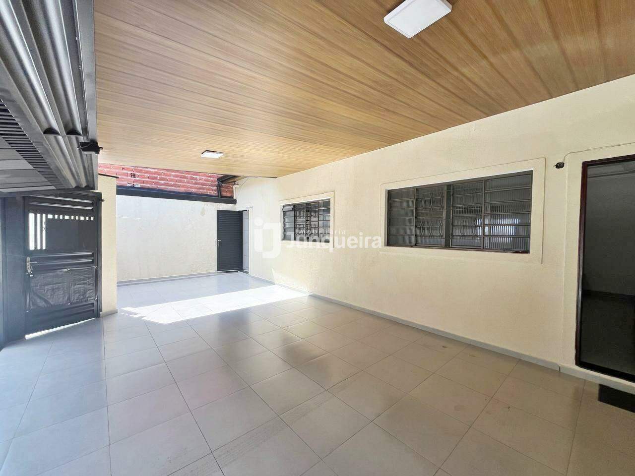 Casa à venda, 2 quartos, sendo 1 suíte, 3 vagas, no bairro Jardim Residencial Javary I em Piracicaba - SP