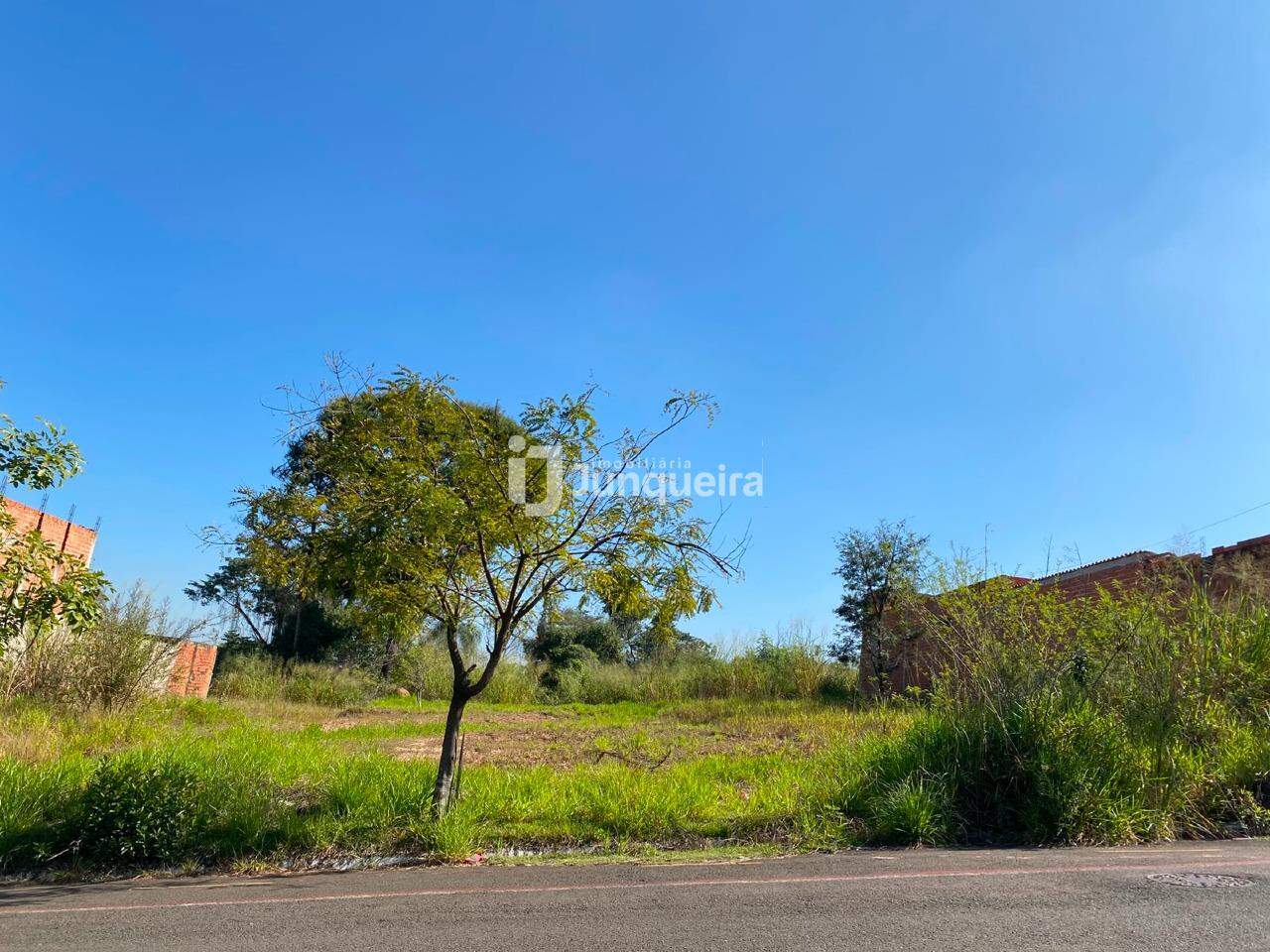 Terreno à venda, no bairro Vale do Sol em Piracicaba - SP