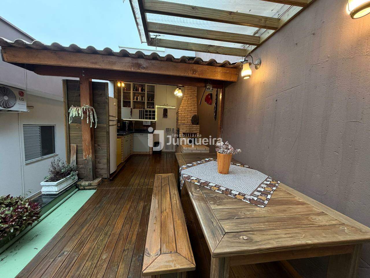 Casa em Condomínio à venda no Ondas do Piracicaba, 3 quartos, sendo 1 suíte, 2 vagas, no bairro Ondas do Piracicaba em Piracicaba - SP