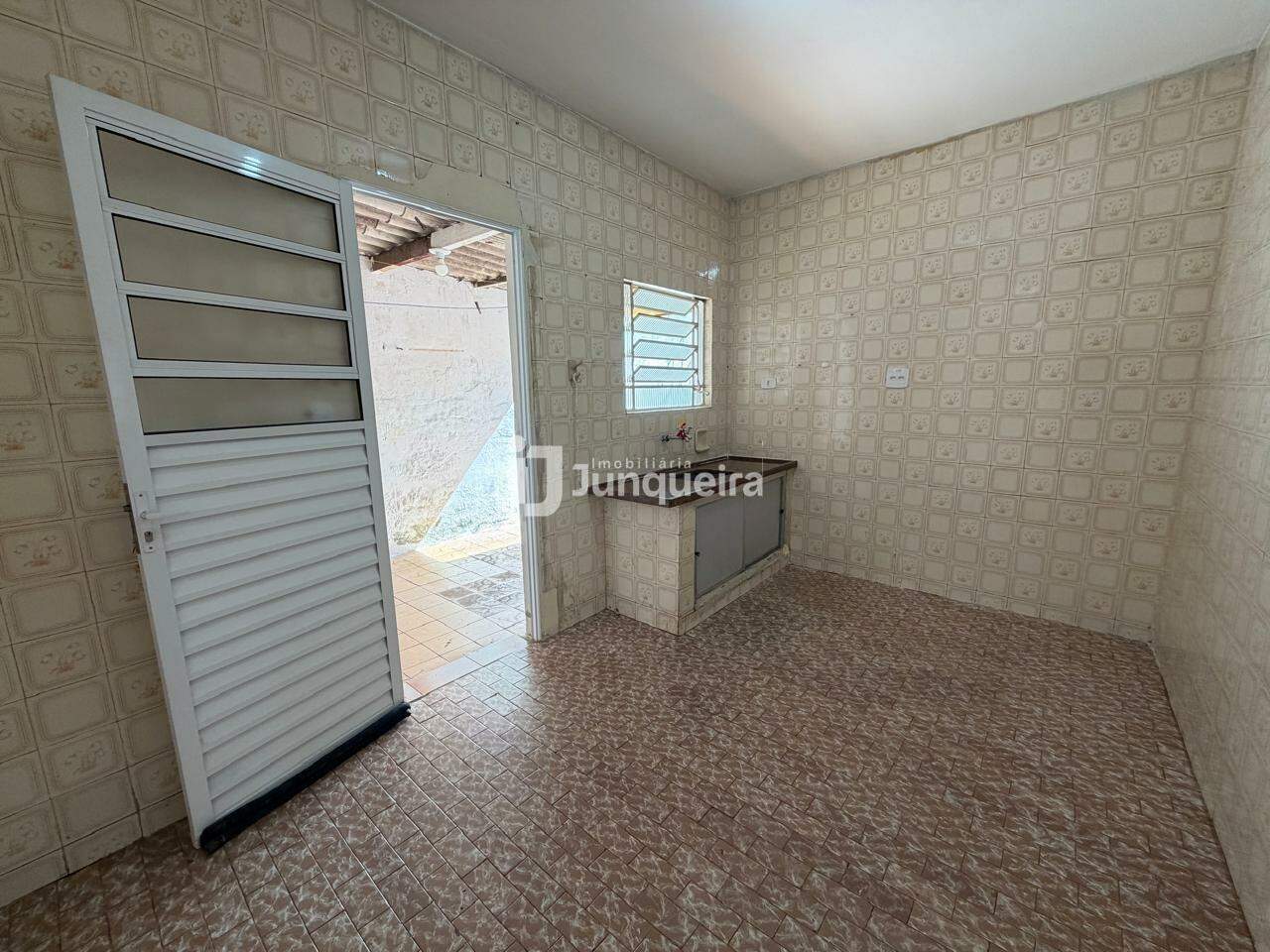 Casa à venda, 2 quartos, no bairro Paulista em Piracicaba - SP