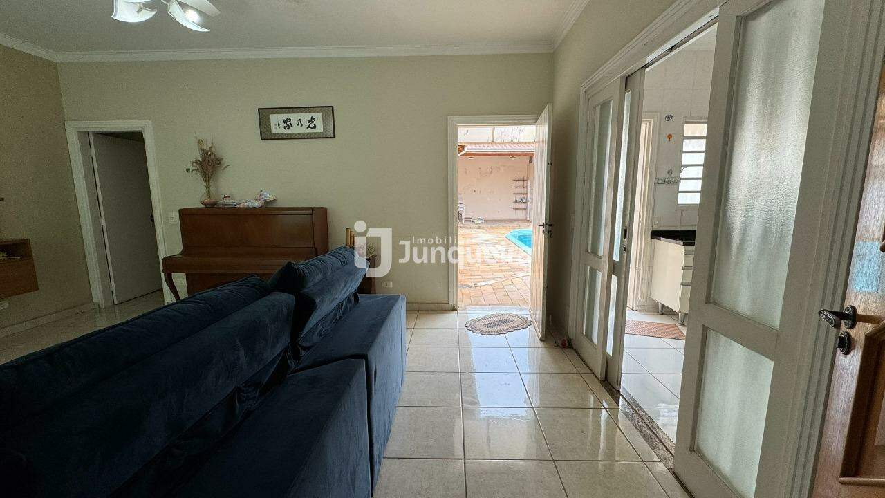Casa à venda, 3 quartos, sendo 1 suíte, 2 vagas, no bairro Jardim Abaeté em Piracicaba - SP