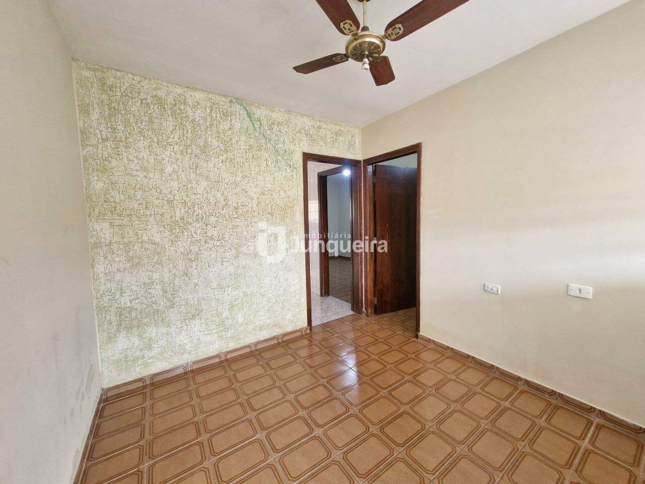 Casa à venda, 4 quartos, 1 vaga, no bairro Prezoto em Piracicaba - SP