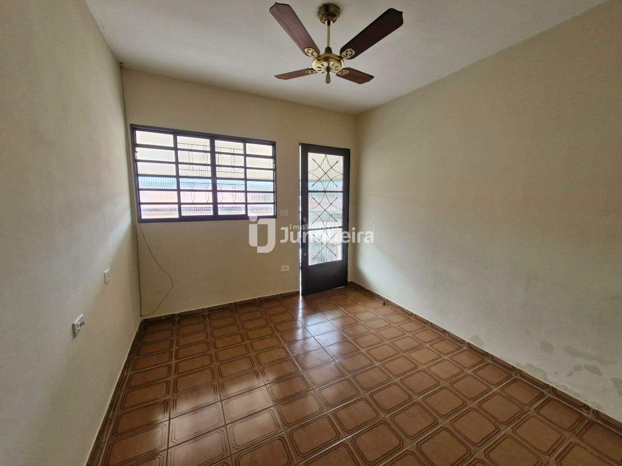 Casa à venda, 4 quartos, 1 vaga, no bairro Prezoto em Piracicaba - SP