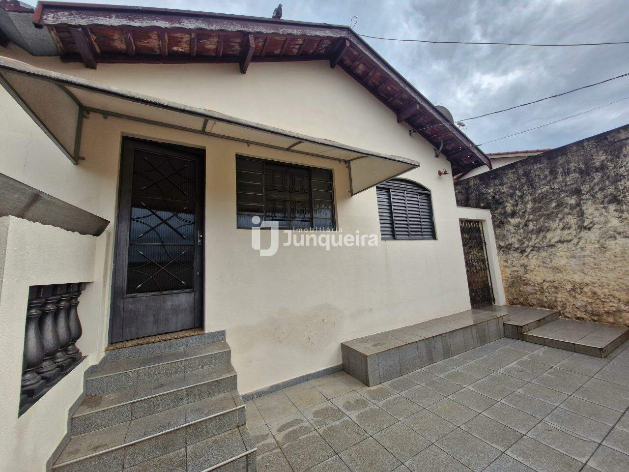 Casa à venda, 4 quartos, 1 vaga, no bairro Prezoto em Piracicaba - SP