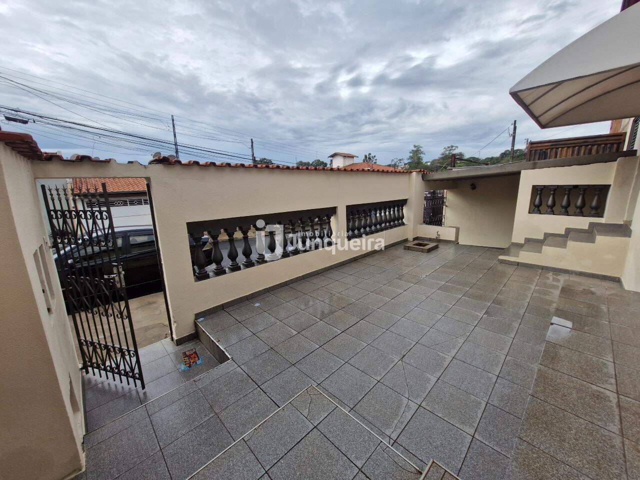 Casa à venda, 4 quartos, 1 vaga, no bairro Prezoto em Piracicaba - SP