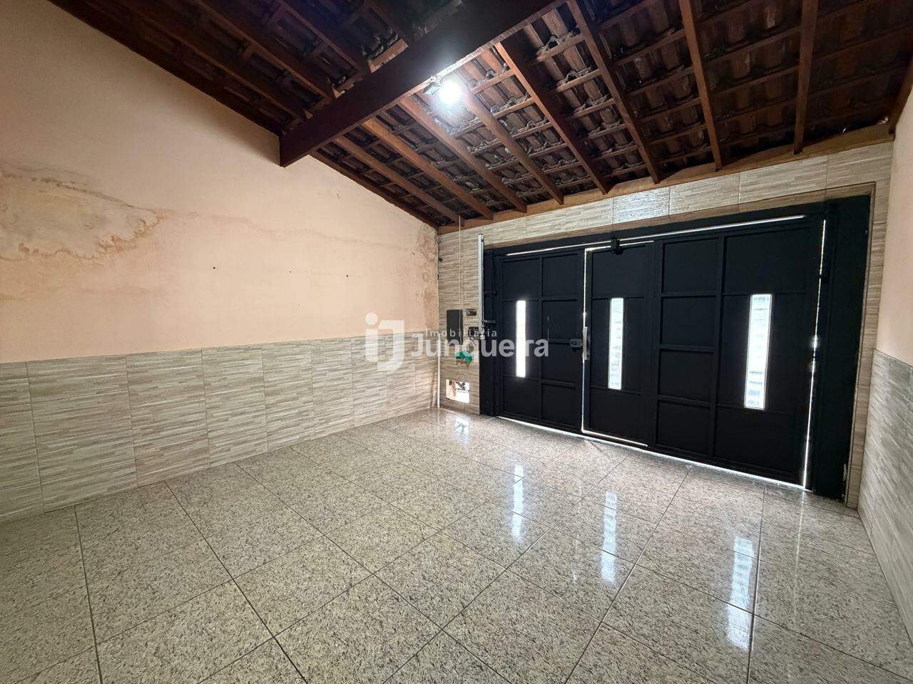 Casa à venda, 2 quartos, sendo 1 suíte, 2 vagas, no bairro Sol Nascente II em Piracicaba - SP