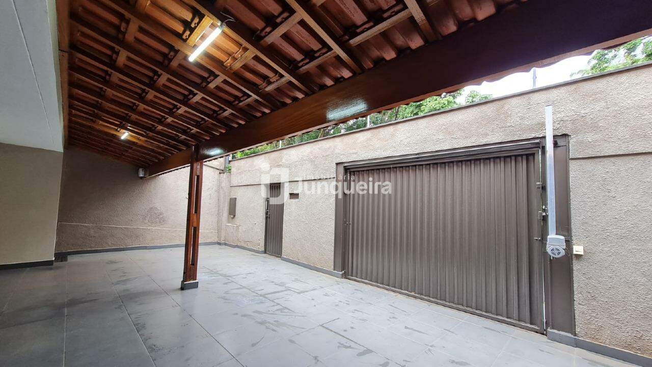 Casa para alugar, 3 quartos, sendo 1 suíte, 4 vagas, no bairro Jardim Brasília em Piracicaba - SP