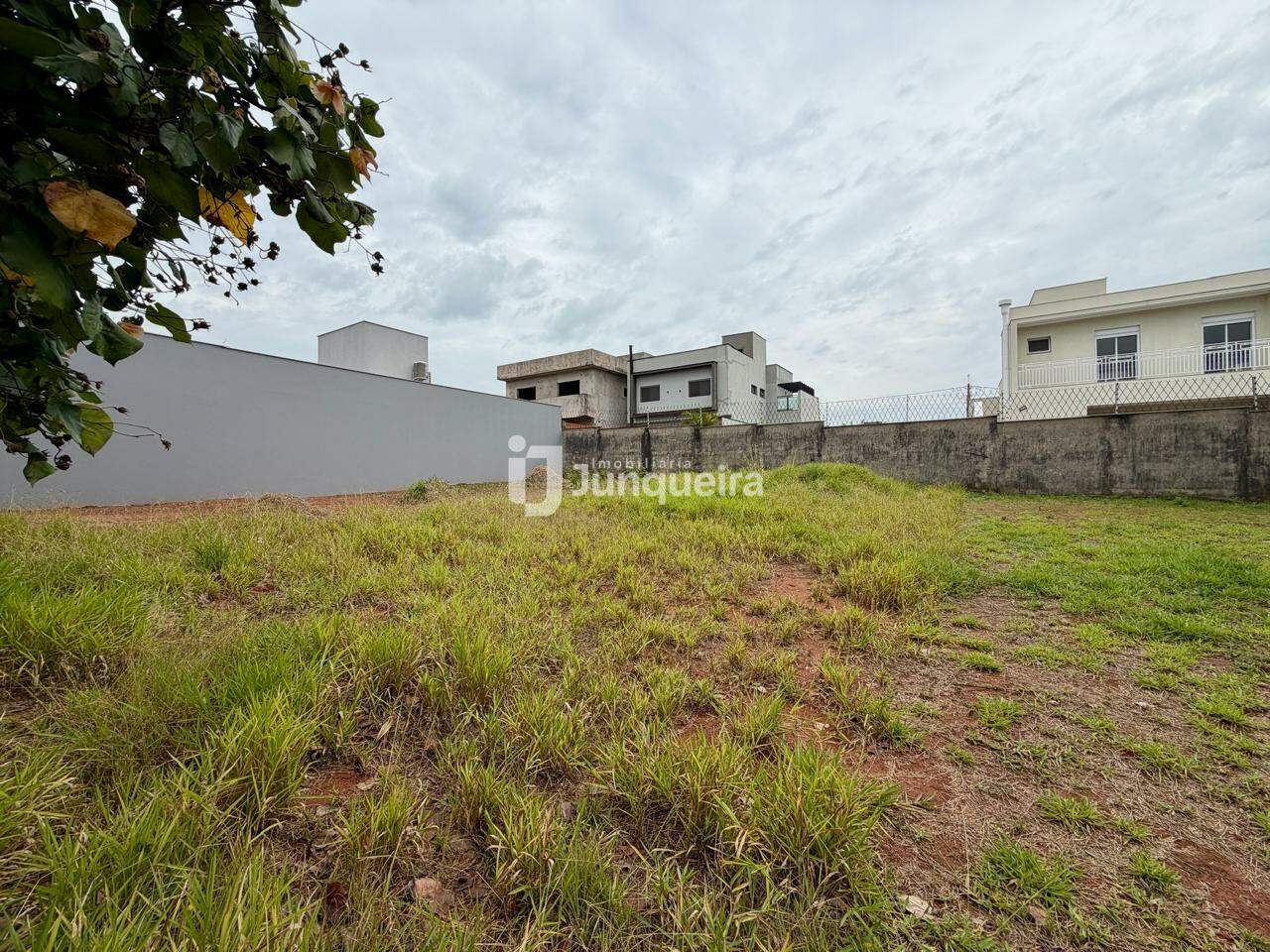Terreno à venda, no bairro Taquaral em Piracicaba - SP