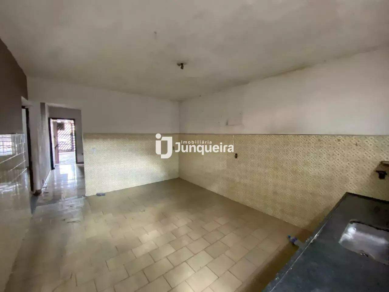 Casa para alugar, 2 quartos, 2 vagas, no bairro Santa Terezinha em Piracicaba - SP
