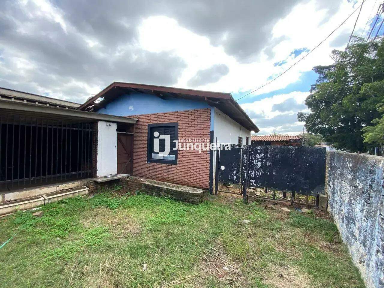 Casa para alugar, 2 quartos, 2 vagas, no bairro Santa Terezinha em Piracicaba - SP