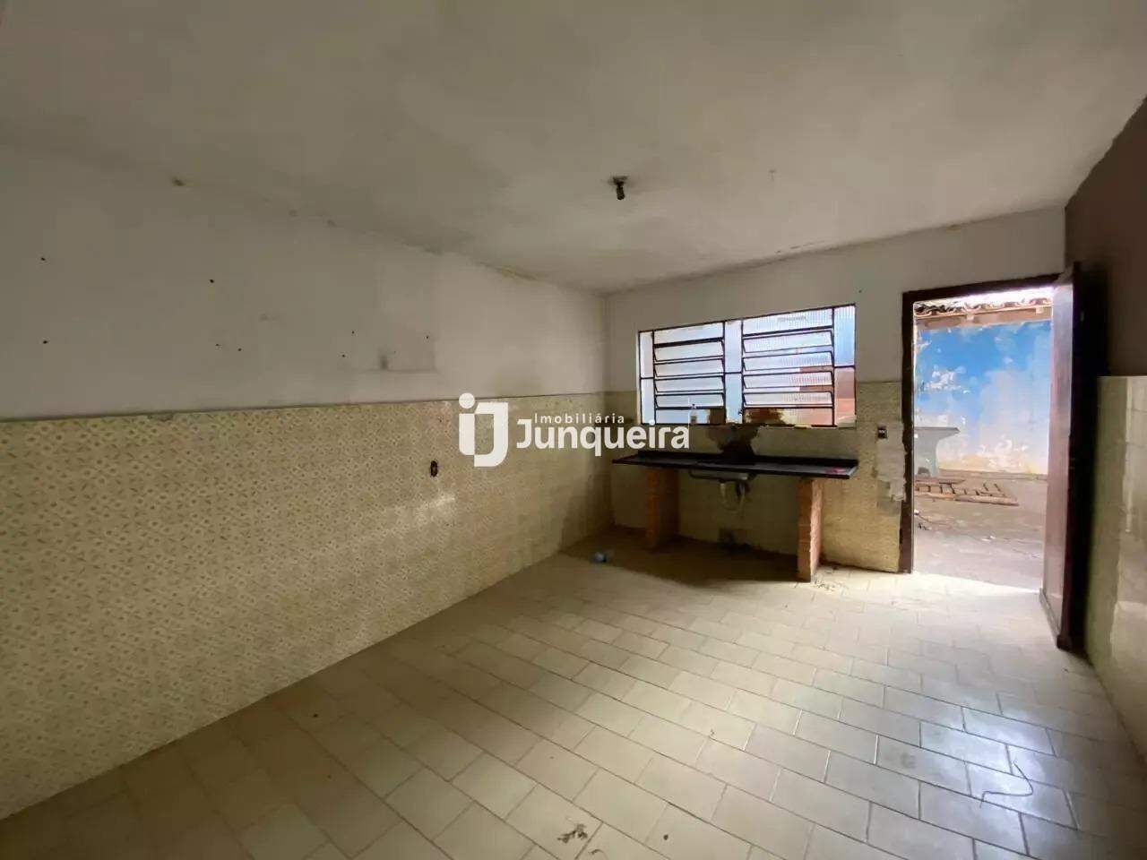 Casa para alugar, 2 quartos, 2 vagas, no bairro Santa Terezinha em Piracicaba - SP
