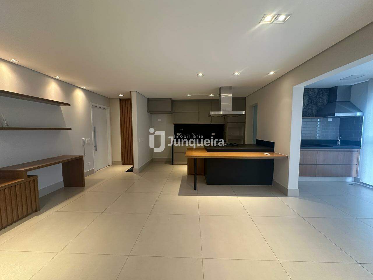 Apartamento à venda no Bella Itália, 2 quartos, sendo 2 suítes, 2 vagas, no bairro São Judas em Piracicaba - SP