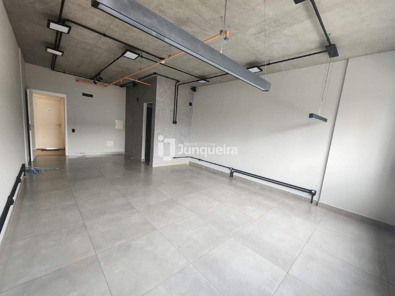 Foto 4 de Sala Comercial à venda, 1 vaga, Cidade Alta - Piracicaba/SP