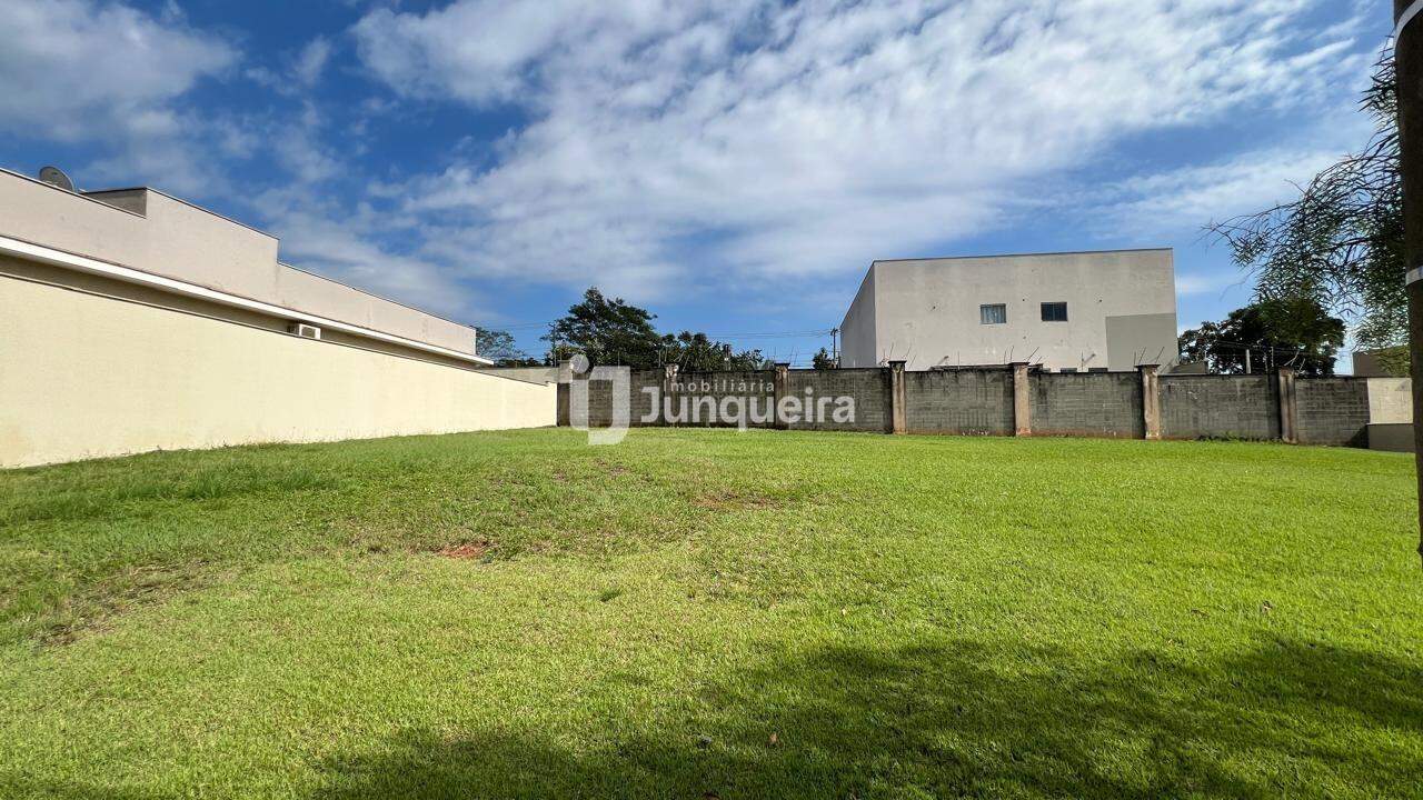 Terreno em Condomínio à venda no São Luiz , no bairro Água Branca em Piracicaba - SP
