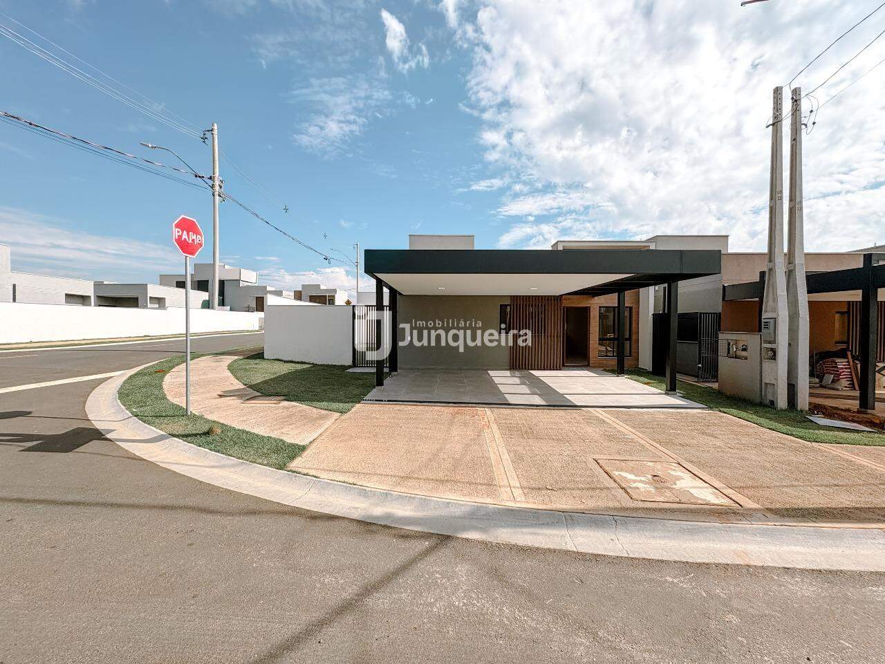 Casa em Condomínio para alugar no Authoria Reserva Jequitiba, 3 quartos, sendo 1 suíte, 2 vagas, no bairro Authoria Reserva Jequitibá em Piracicaba - SP