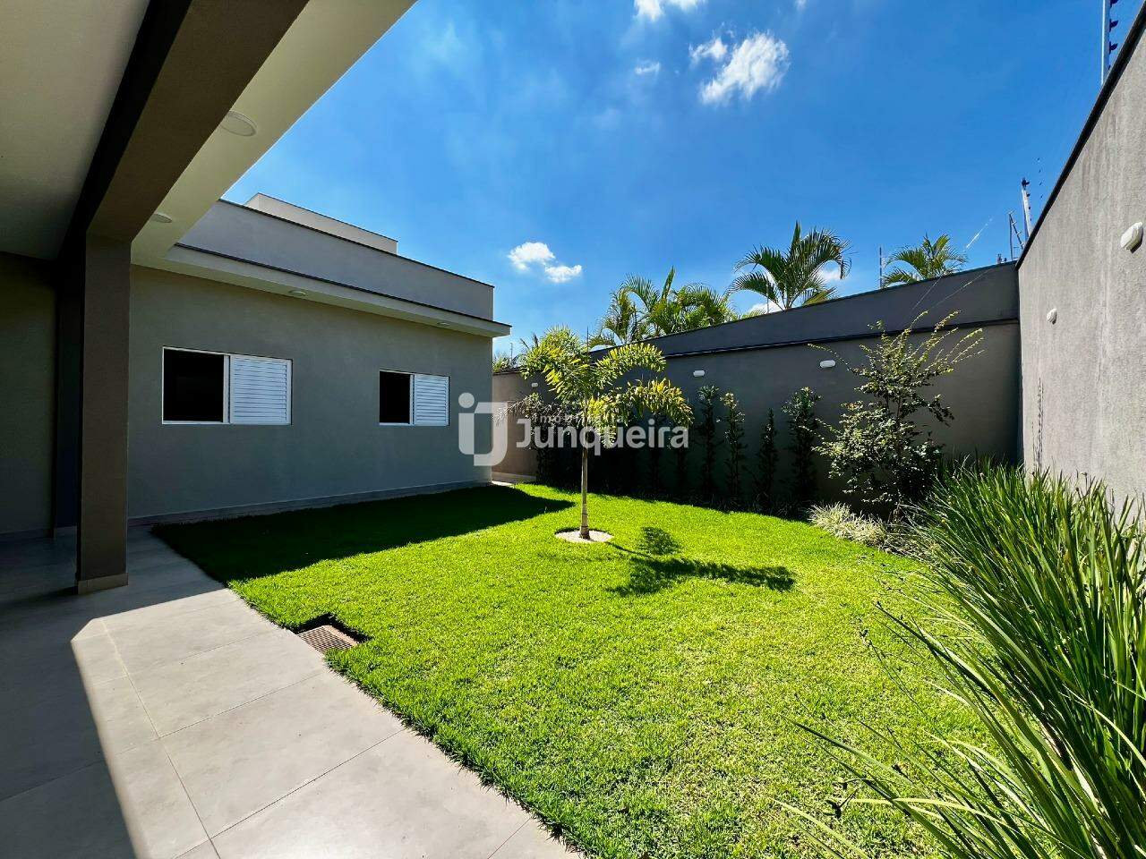 Casa à venda, 3 quartos, sendo 1 suíte, no bairro Nova Piracicaba em Piracicaba - SP