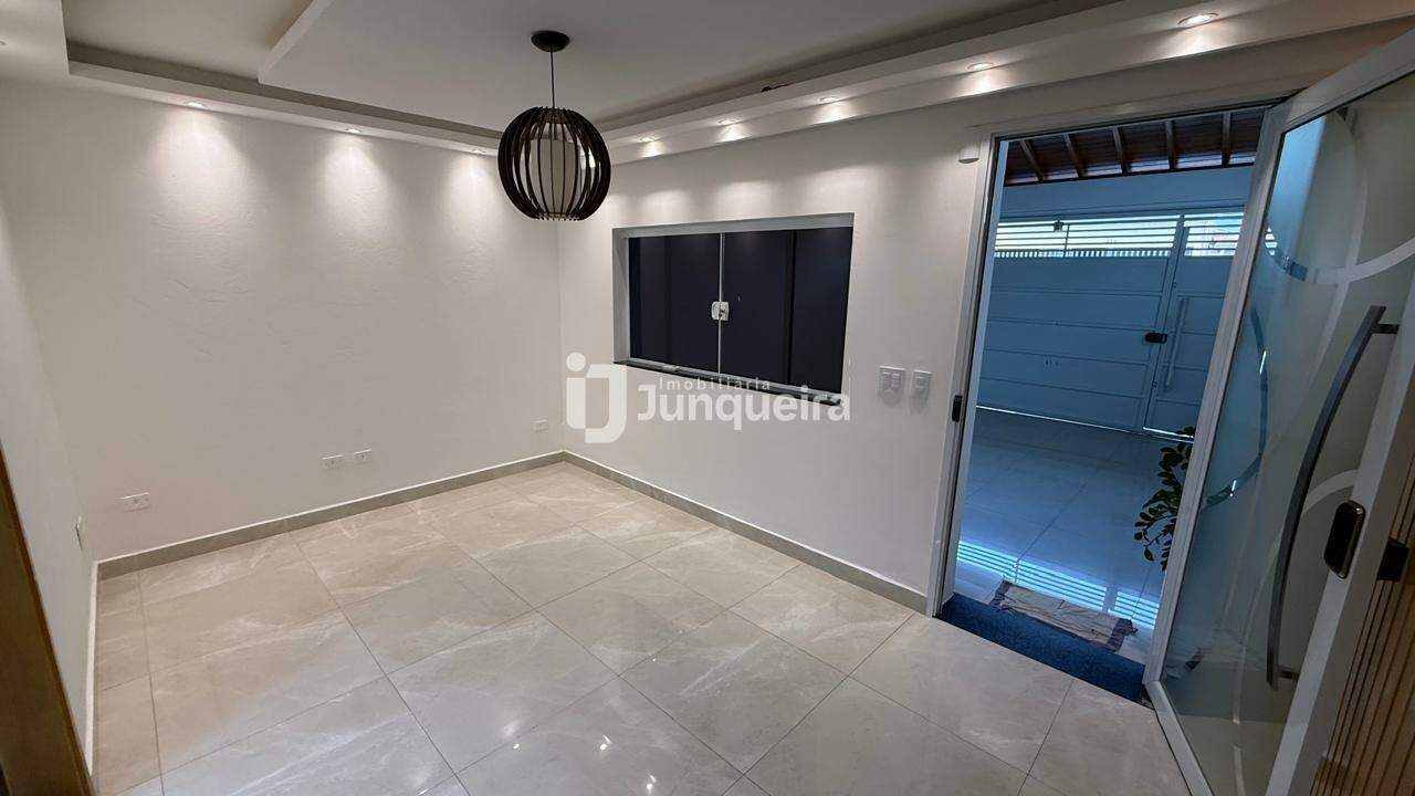Casa para alugar, 2 quartos, 2 vagas, no bairro Jardim Noiva da Colina em Piracicaba - SP