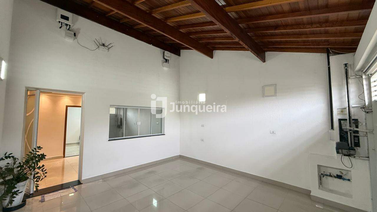 Casa para alugar, 2 quartos, 2 vagas, no bairro Jardim Noiva da Colina em Piracicaba - SP