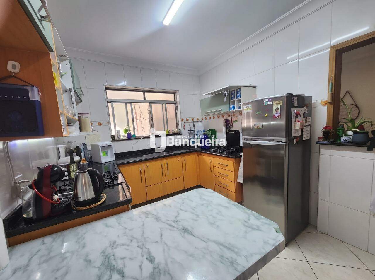 Casa à venda, 3 quartos, sendo 2 suítes, 2 vagas, no bairro Loteamento ...