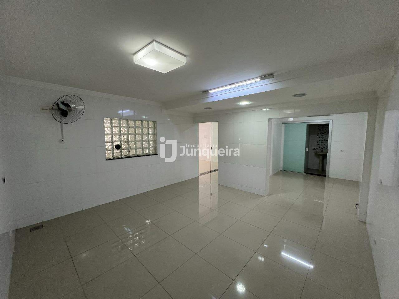 Sala Comercial à para aluguel no , 1 banheiro, , Jardim Dona Antonieta - Rio das Pedras / SP: